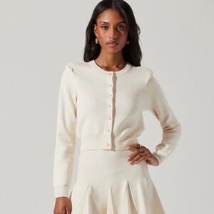 Astr the label Cream Button-Up Cardigan